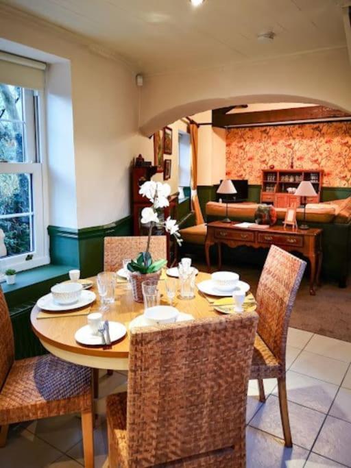 Riverside Cottage At Logwood Mill Ballyclare 外观 照片